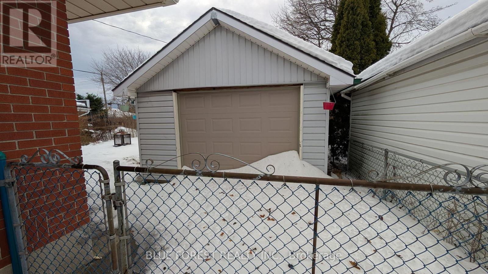 149 Mark Street, London East, Ontario  N5V 2G8 - Photo 3 - X12668342