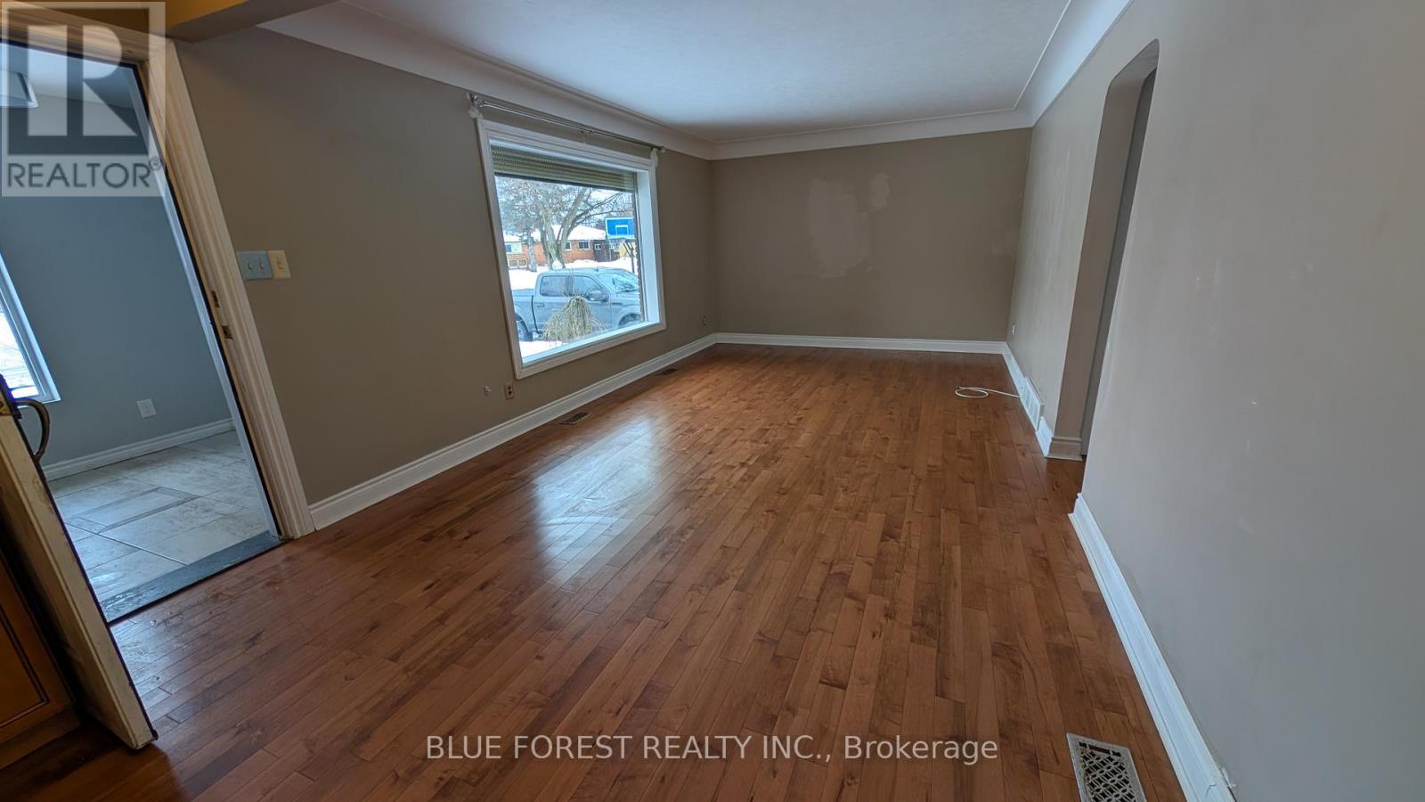 149 Mark Street, London East, Ontario  N5V 2G8 - Photo 6 - X12668342