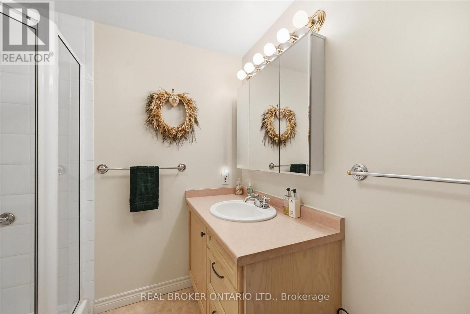 207 - 77 Governors Road, Hamilton, Ontario  L9H 7N8 - Photo 32 - X12494192