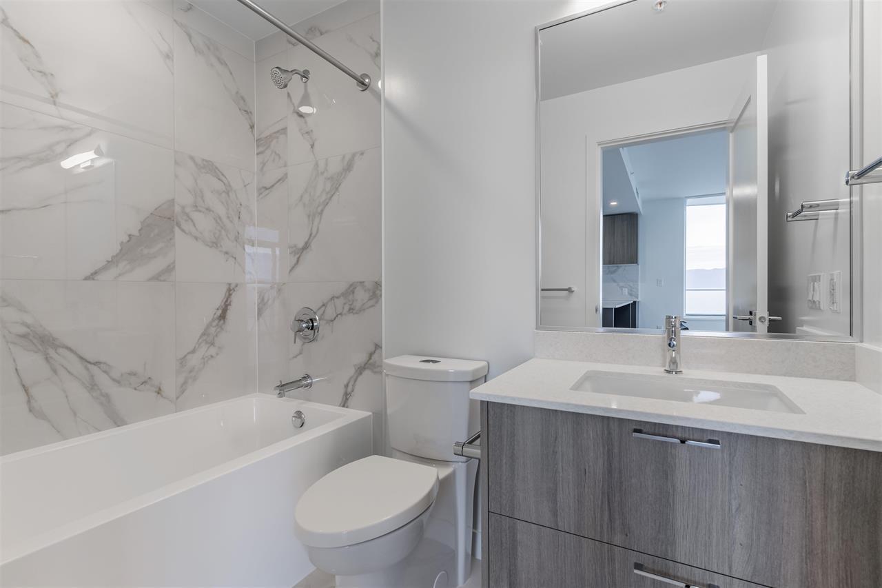 2206 8551 201 Street, Langley, British Columbia  V2Y 3Y4 - Photo 5 - R3053975