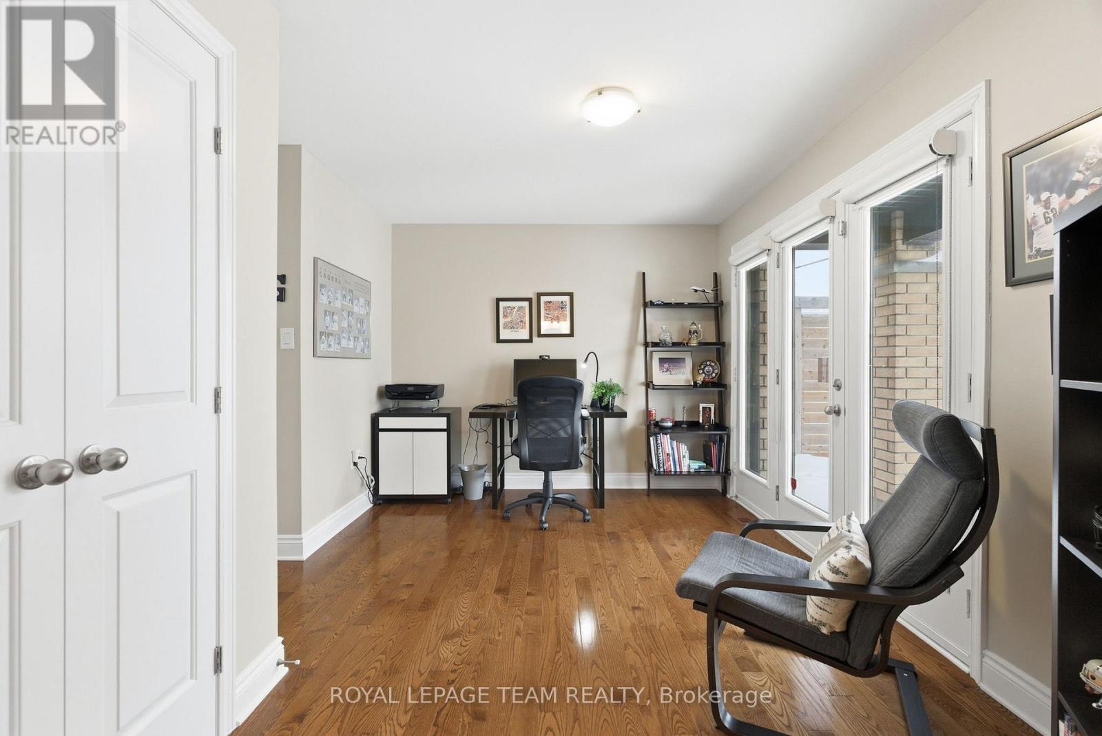 3362 Carling Avenue, Ottawa, Ontario  K2H 0A7 - Photo 6 - X12631570