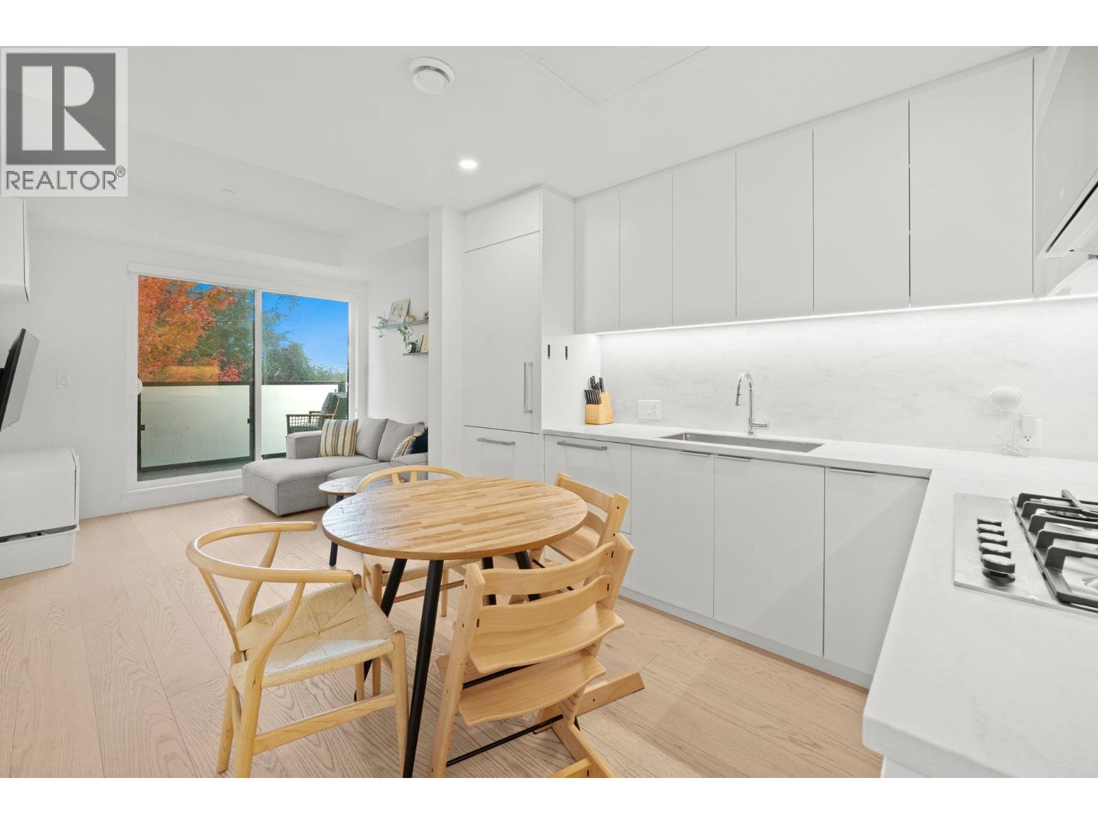 107 650 E 2nd Street, North Vancouver, British Columbia  V7L 1E3 - Photo 12 - R3076384