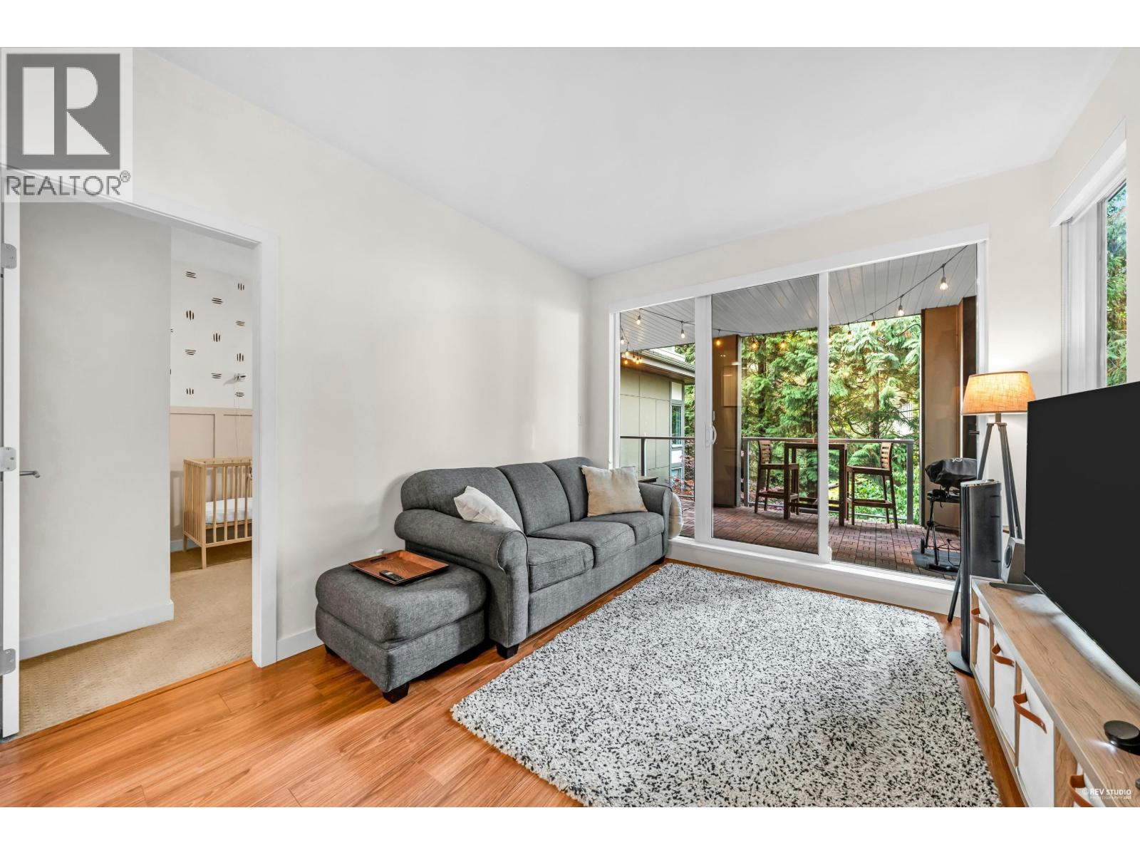 201 5460 Broadway, Burnaby, British Columbia  V5B 0B4 - Photo 15 - R3076399