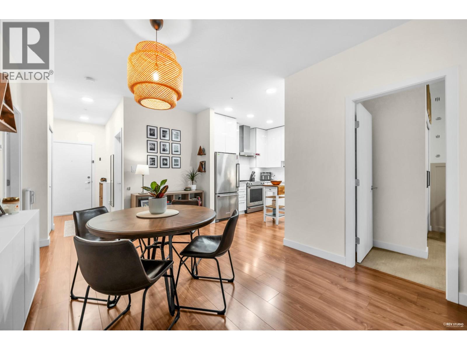 201 5460 Broadway, Burnaby, British Columbia  V5B 0B4 - Photo 7 - R3076399