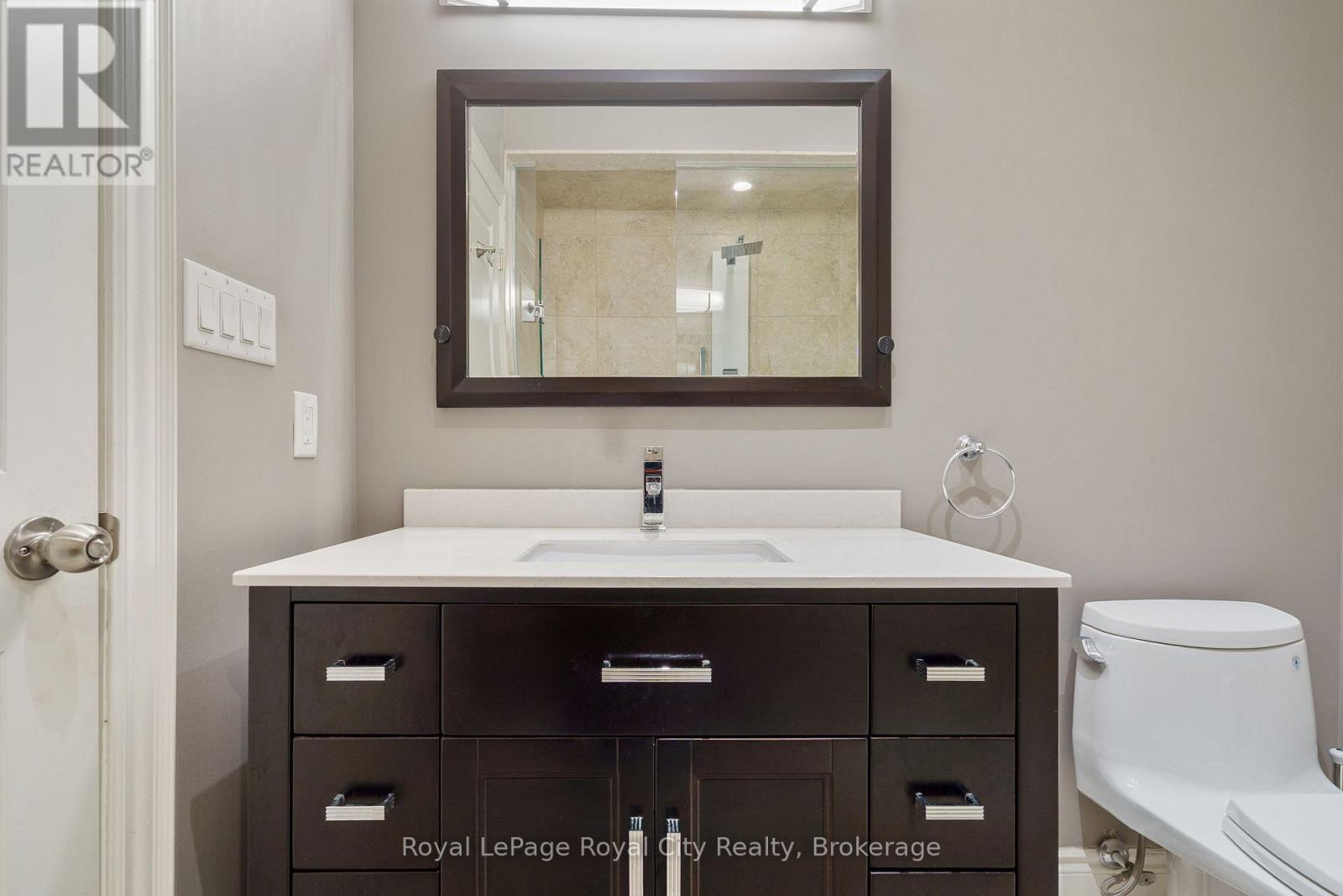 216 Rebecca Street, Oakville (Co Central), Ontario  L6K 1J9 - Photo 26 - W12668404