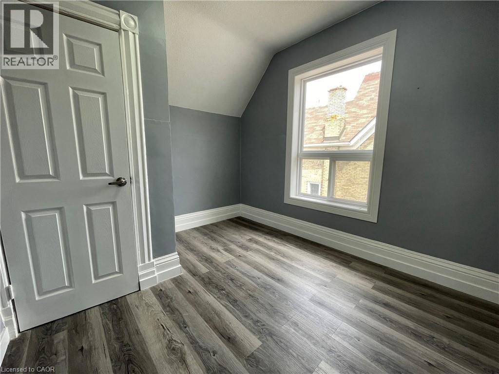 49 Madison Avenue N, Kitchener, Ontario  N2H 2Z5 - Photo 14 - 40796358