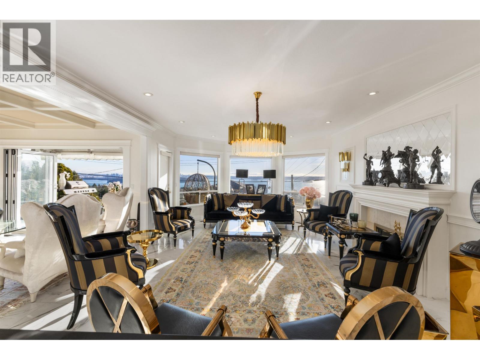 2198 Rosebery Avenue, West Vancouver, British Columbia  V7V 2Z7 - Photo 3 - R3076413