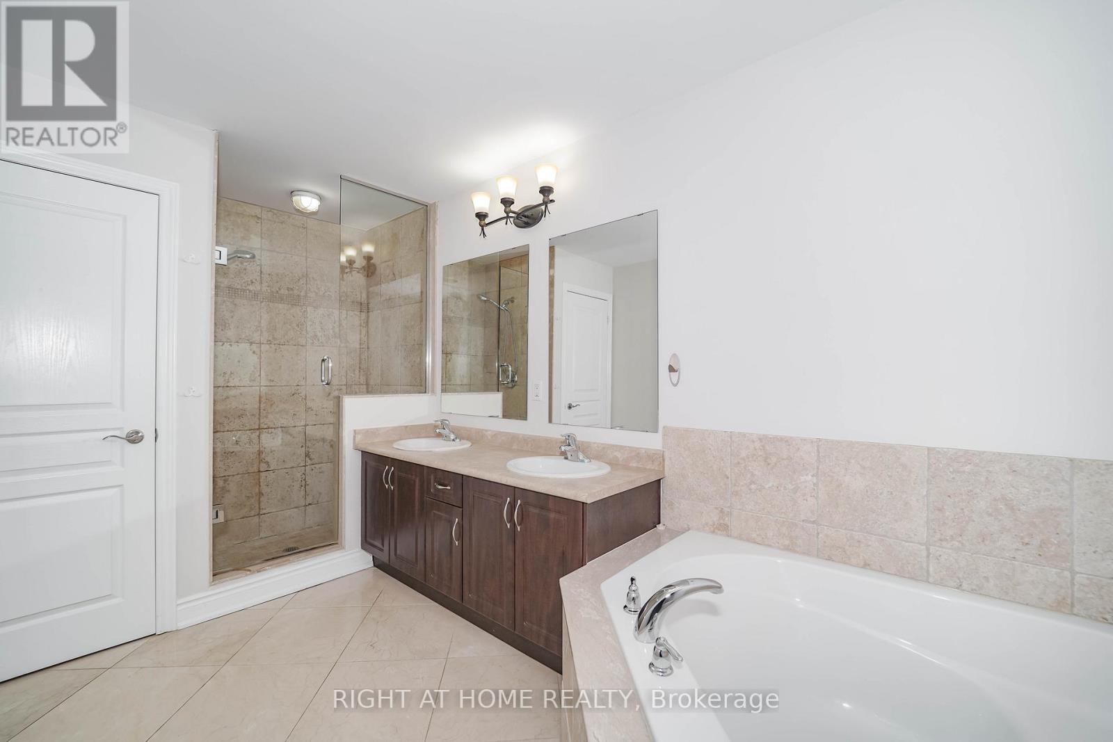 9 Streight Lane, Toronto, Ontario  M9B 0A3 - Photo 31 - W12605358