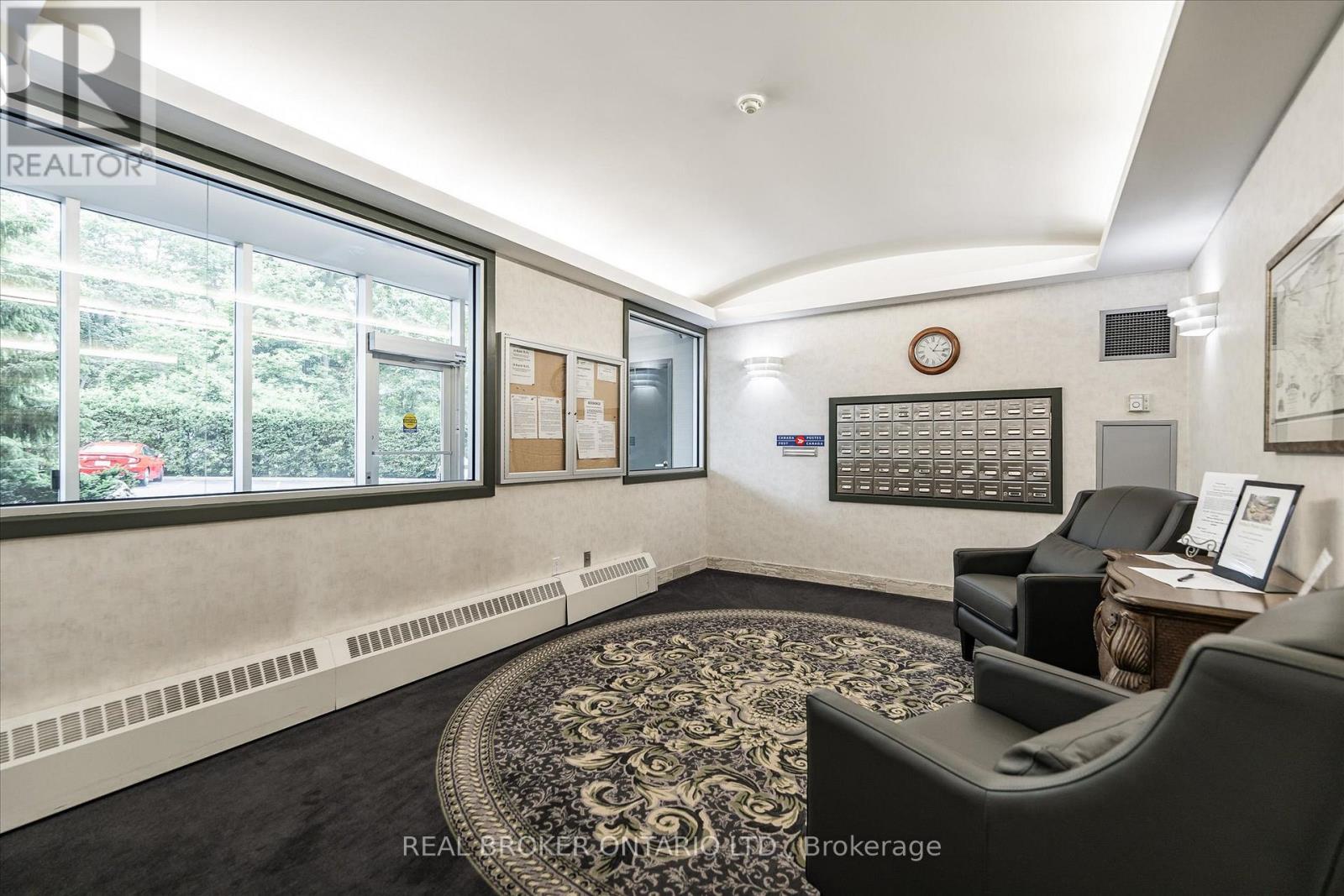 207 - 77 Governors Road, Hamilton, Ontario  L9H 7N8 - Photo 6 - X12494192