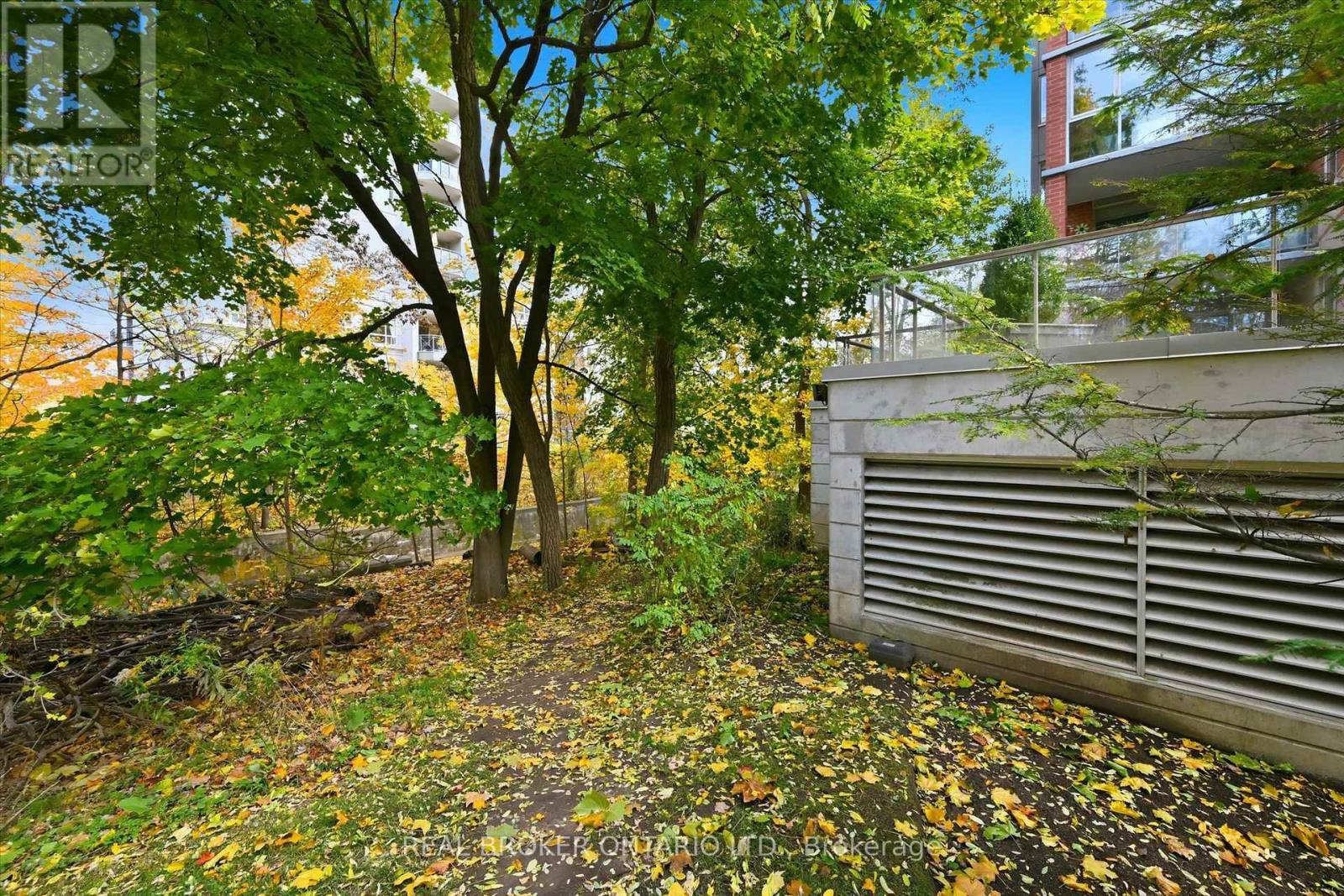 207 - 77 Governors Road, Hamilton, Ontario  L9H 7N8 - Photo 49 - X12494192