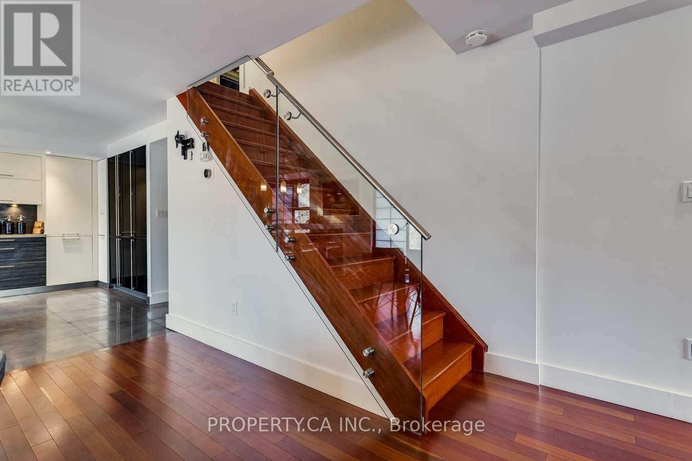 403 - 349 St Clair Avenue W, Toronto, Ontario  M5P 1N3 - Photo 23 - C12668378