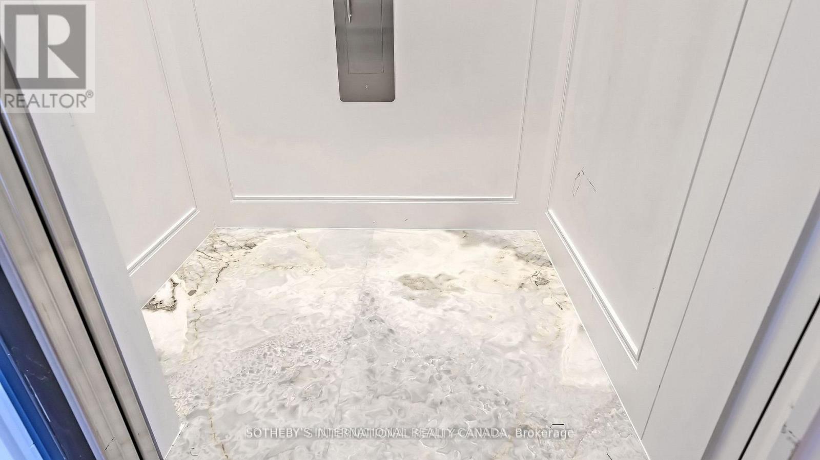 101 Dunloe Road, Toronto, Ontario  M5P 2T7 - Photo 22 - C12668384