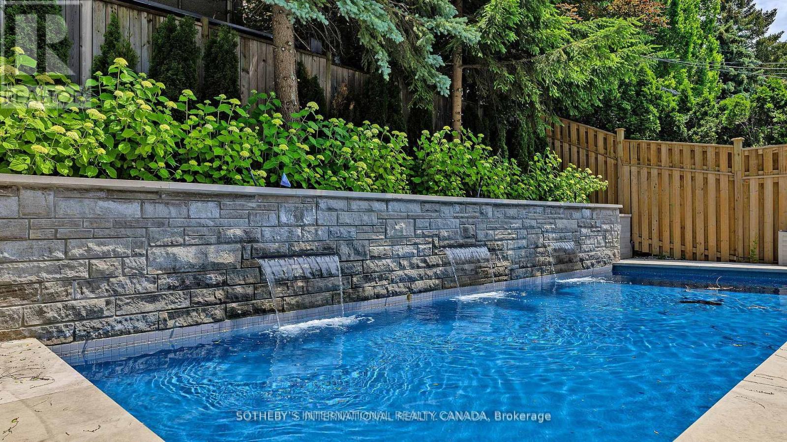 101 Dunloe Road, Toronto, Ontario  M5P 2T7 - Photo 4 - C12668384