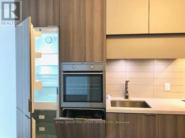 4112 - 8 Eglinton Avenue E, Toronto, Ontario  M4P 0C1 - Photo 4 - C12668388