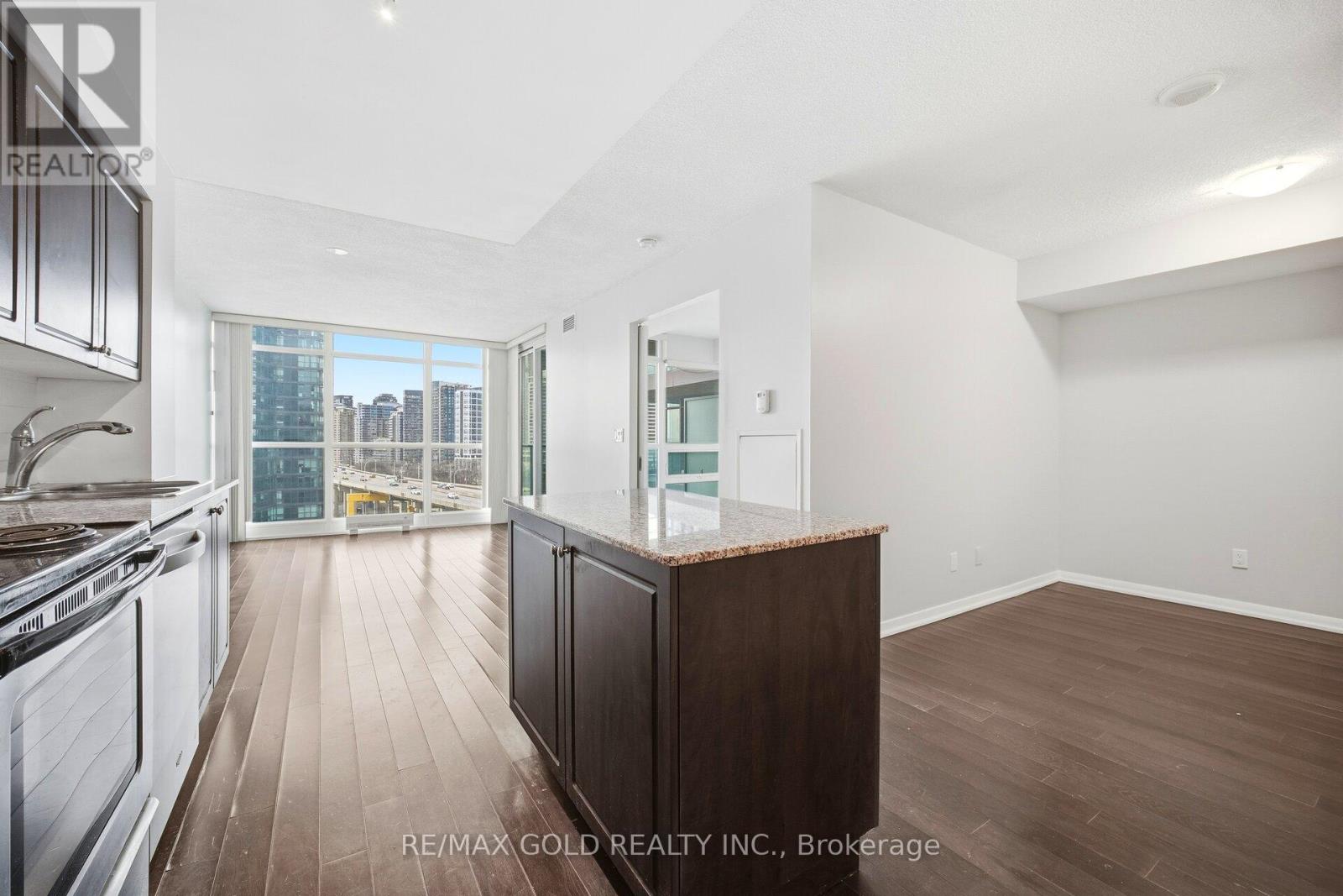 1456 - 209 Fort York Boulevard, Toronto, Ontario  M5V 4A1 - Photo 15 - C12668398