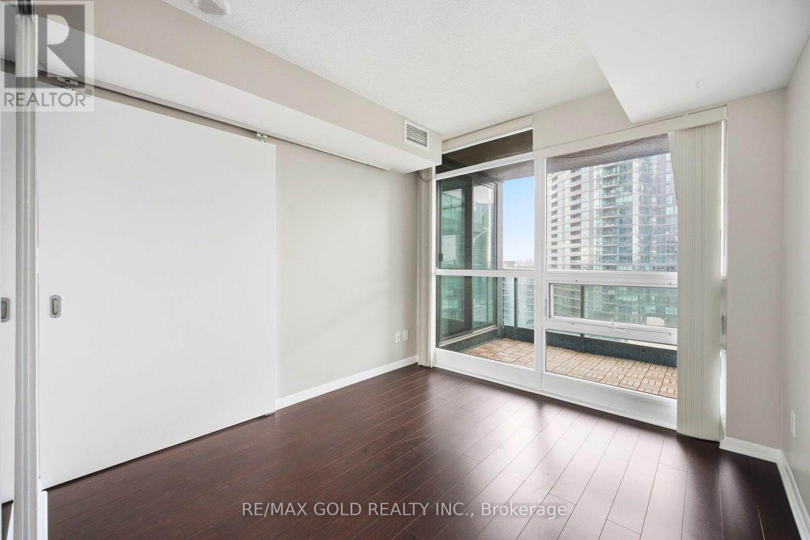 1456 - 209 Fort York Boulevard, Toronto, Ontario  M5V 4A1 - Photo 21 - C12668398