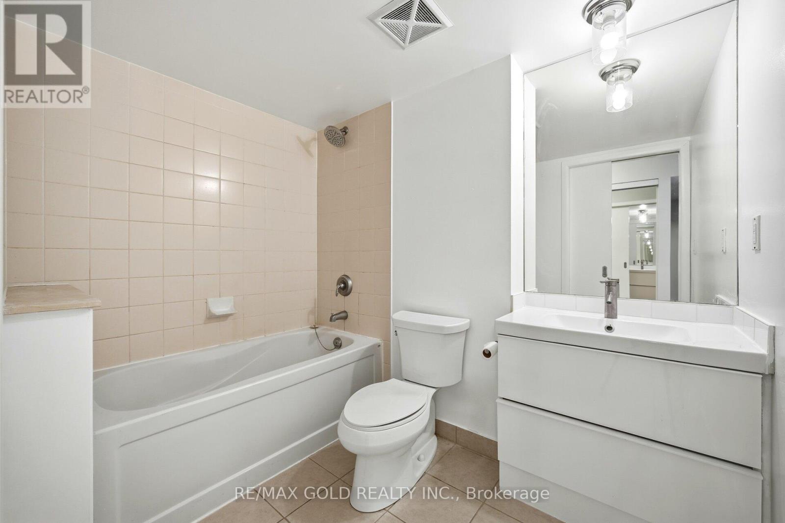 1456 - 209 Fort York Boulevard, Toronto, Ontario  M5V 4A1 - Photo 23 - C12668398