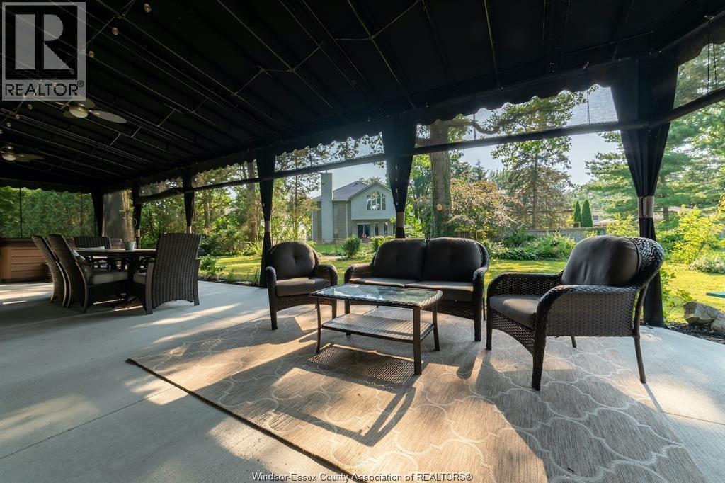 4251 Roseland Drive West, Windsor, Ontario N9G 2A1 - Photo 13 - 26000062