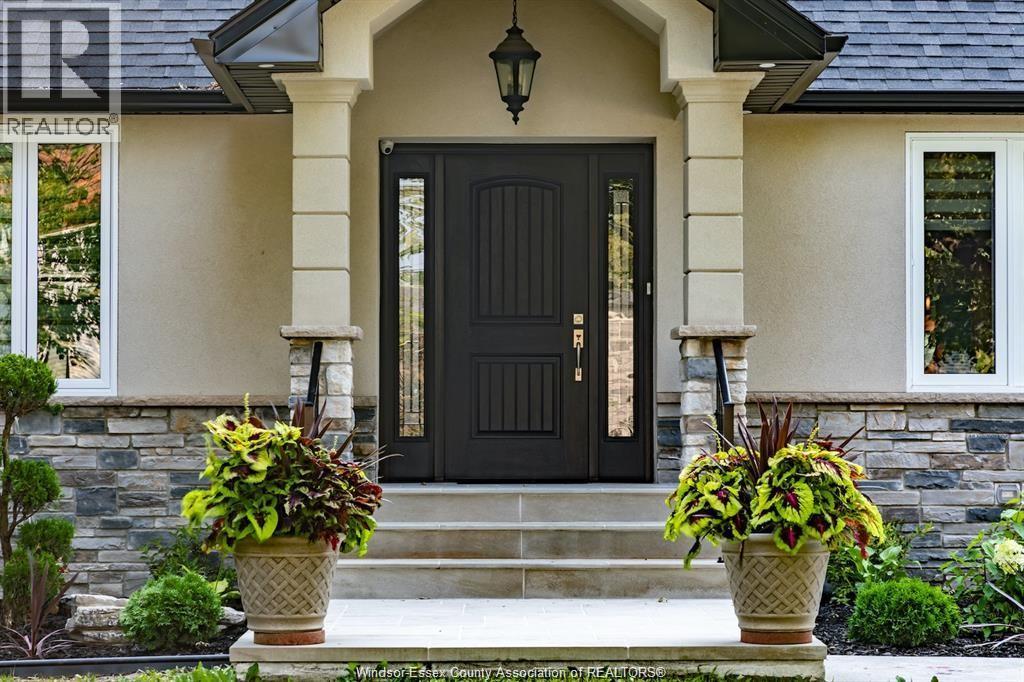 4251 Roseland Drive West, Windsor, Ontario N9G 2A1 - Photo 6 - 26000062