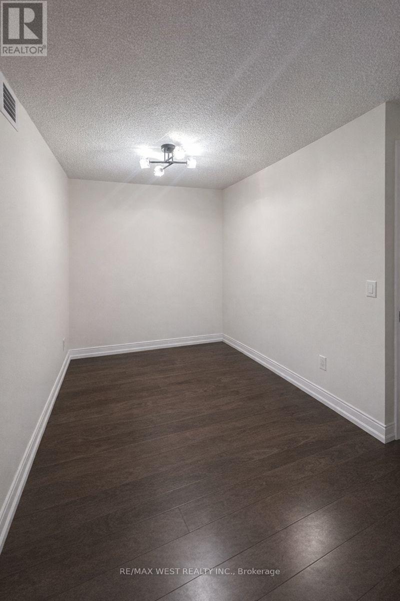 1306 - 151 Village Green Square, Toronto, Ontario  M1S 0K5 - Photo 3 - E12668360