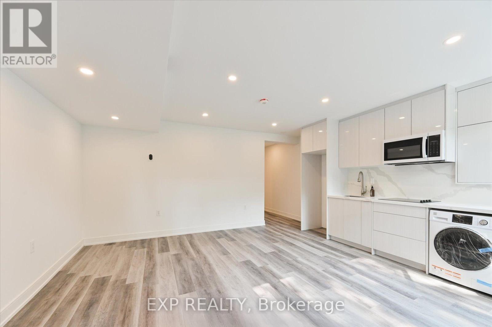 Lower - 19 Devon Road, Toronto, Ontario  M4E 2J7 - Photo 5 - E12668380