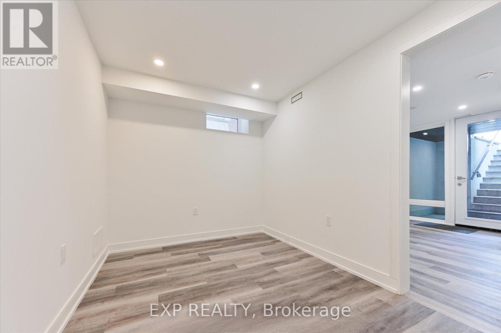 Lower - 19 Devon Road, Toronto, Ontario  M4E 2J7 - Photo 6 - E12668380