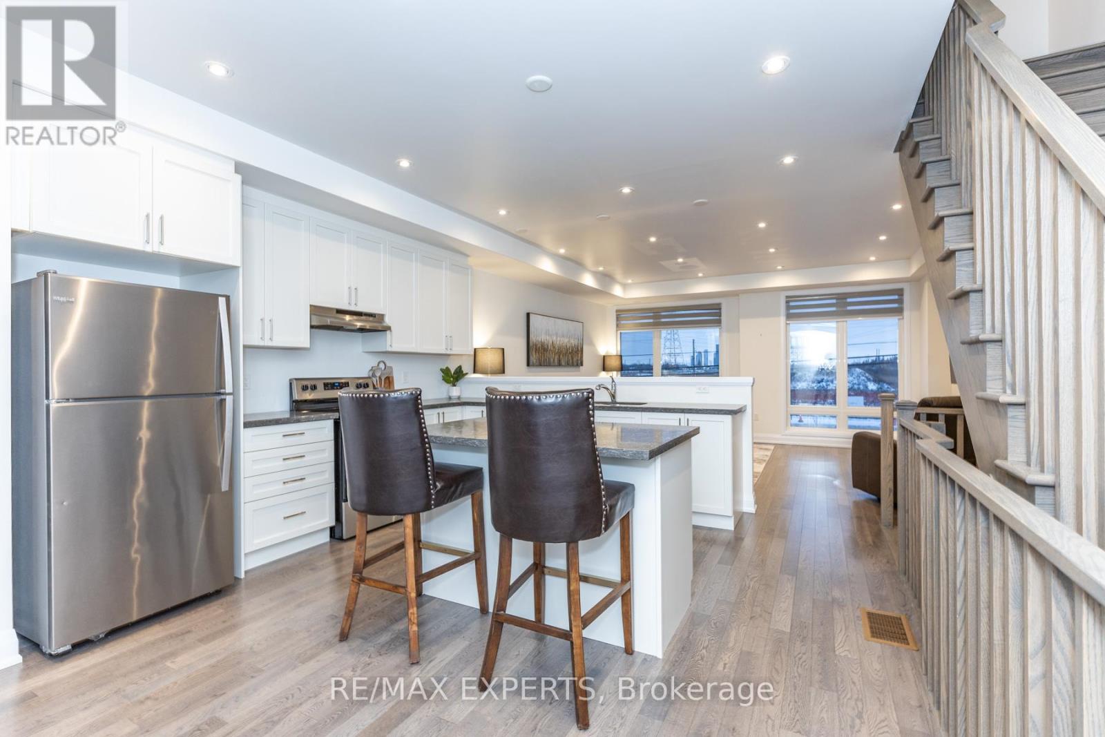 190 Moneypenny Place, Vaughan, Ontario  L4J 0K9 - Photo 4 - N12666236