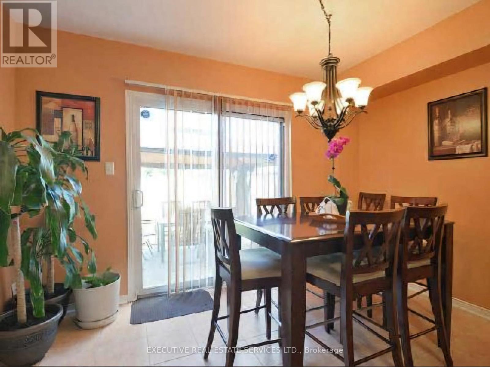 12 Albright Road, Brampton, Ontario  L6X 5C8 - Photo 6 - W12644726