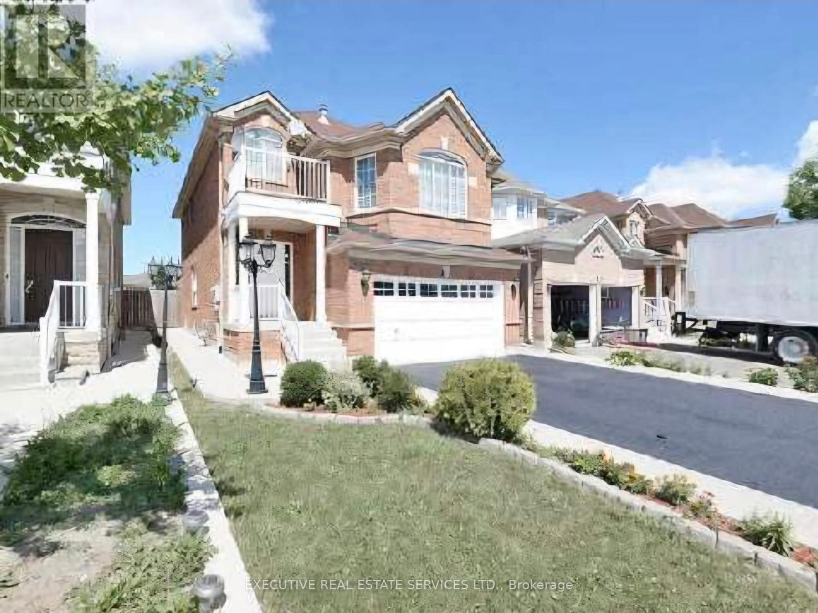 12 Albright Road, Brampton, Ontario  L6X 5C8 - Photo 2 - W12644726