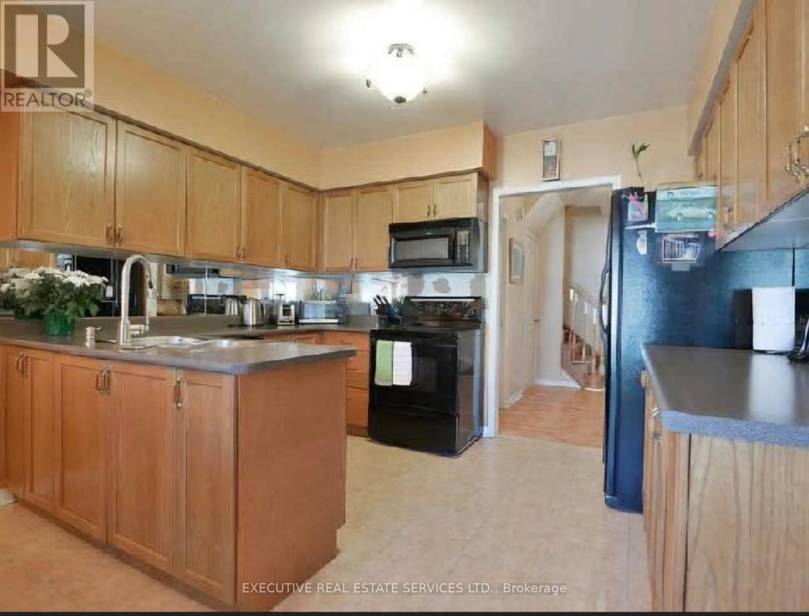 12 Albright Road, Brampton, Ontario  L6X 5C8 - Photo 14 - W12644726