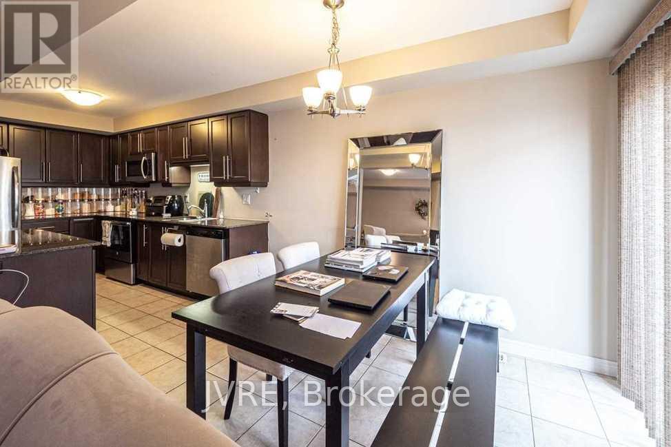 112 Westbank Trail, Hamilton, Ontario  L8J 0H3 - Photo 9 - X12552598