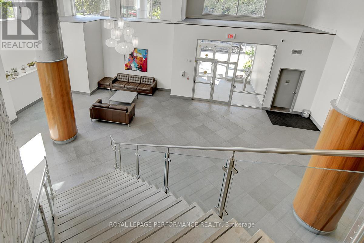 413 - 7 Marquette Avenue, Ottawa, Ontario  K1L 8A7 - Photo 15 - X12403240