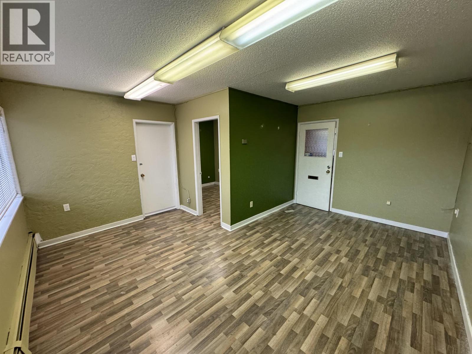 F 2288 Elgin Avenue, Port Coquitlam, British Columbia  V3C 2A8 - Photo 2 - C8074503