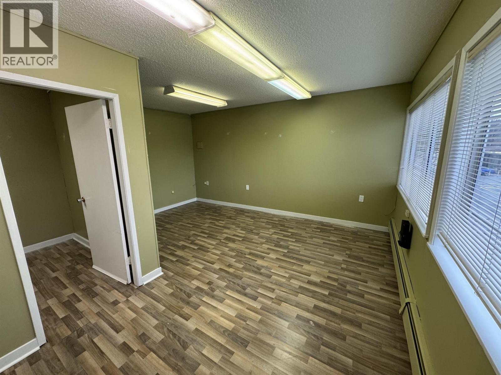 F 2288 Elgin Avenue, Port Coquitlam, British Columbia  V3C 2A8 - Photo 3 - C8074503