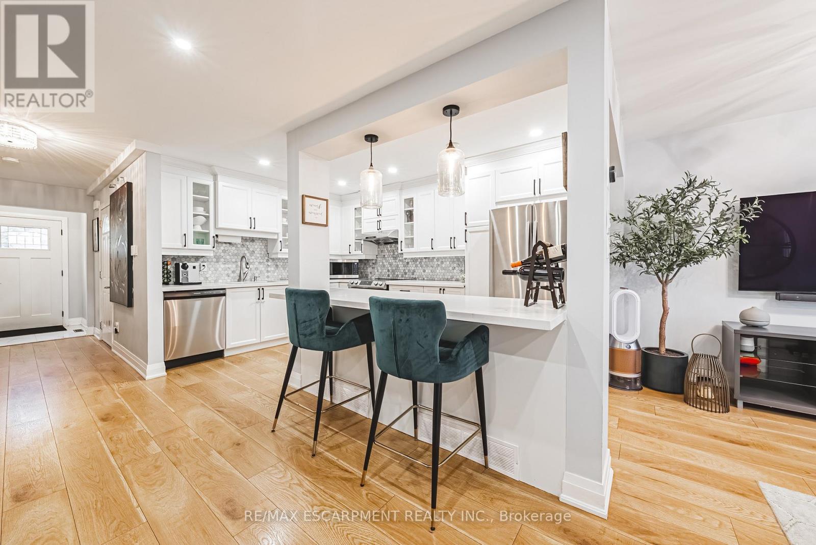 5 - 4201 Longmoor Drive, Burlington, Ontario  L7L 5J9 - Photo 5 - W12668328