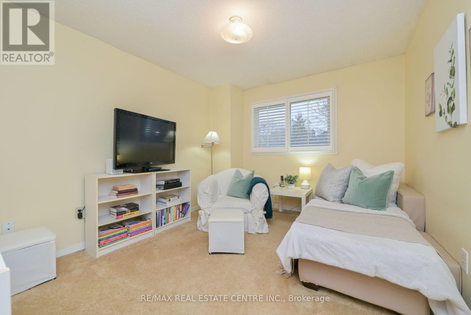 4239 Sawmill Valley Drive, Mississauga, Ontario  L5L 3K9 - Photo 22 - W12668348