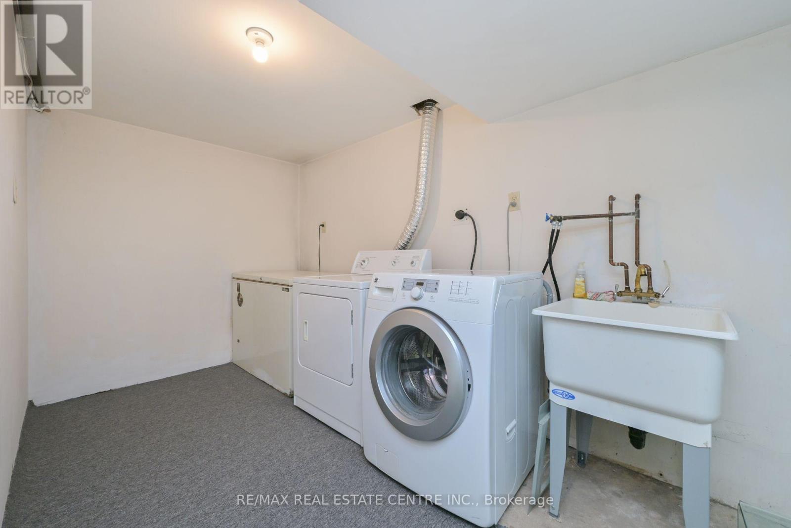 4239 Sawmill Valley Drive, Mississauga, Ontario  L5L 3K9 - Photo 27 - W12668348