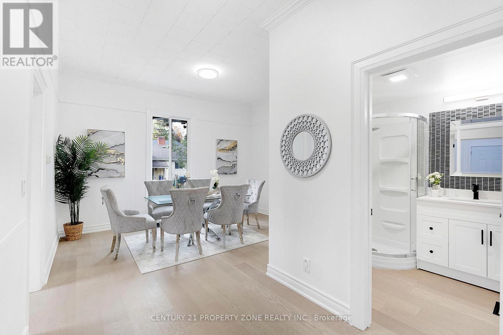 72 Nelson Street, Brampton, Ontario  L6V 1E2 - Photo 5 - W12668358