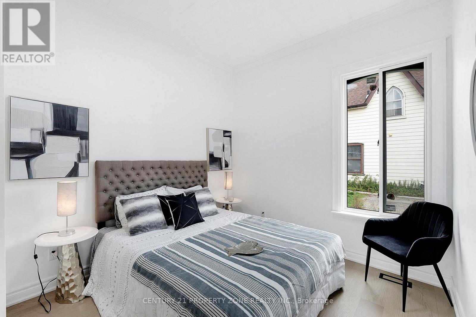 72 Nelson Street, Brampton, Ontario  L6V 1E2 - Photo 8 - W12668358