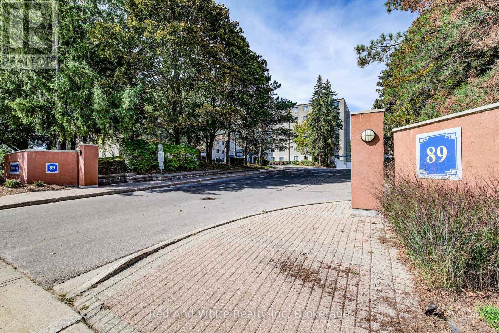 405 - 89 Westwood Road, Guelph, Ontario  N1H 7J6 - Photo 3 - X12446119