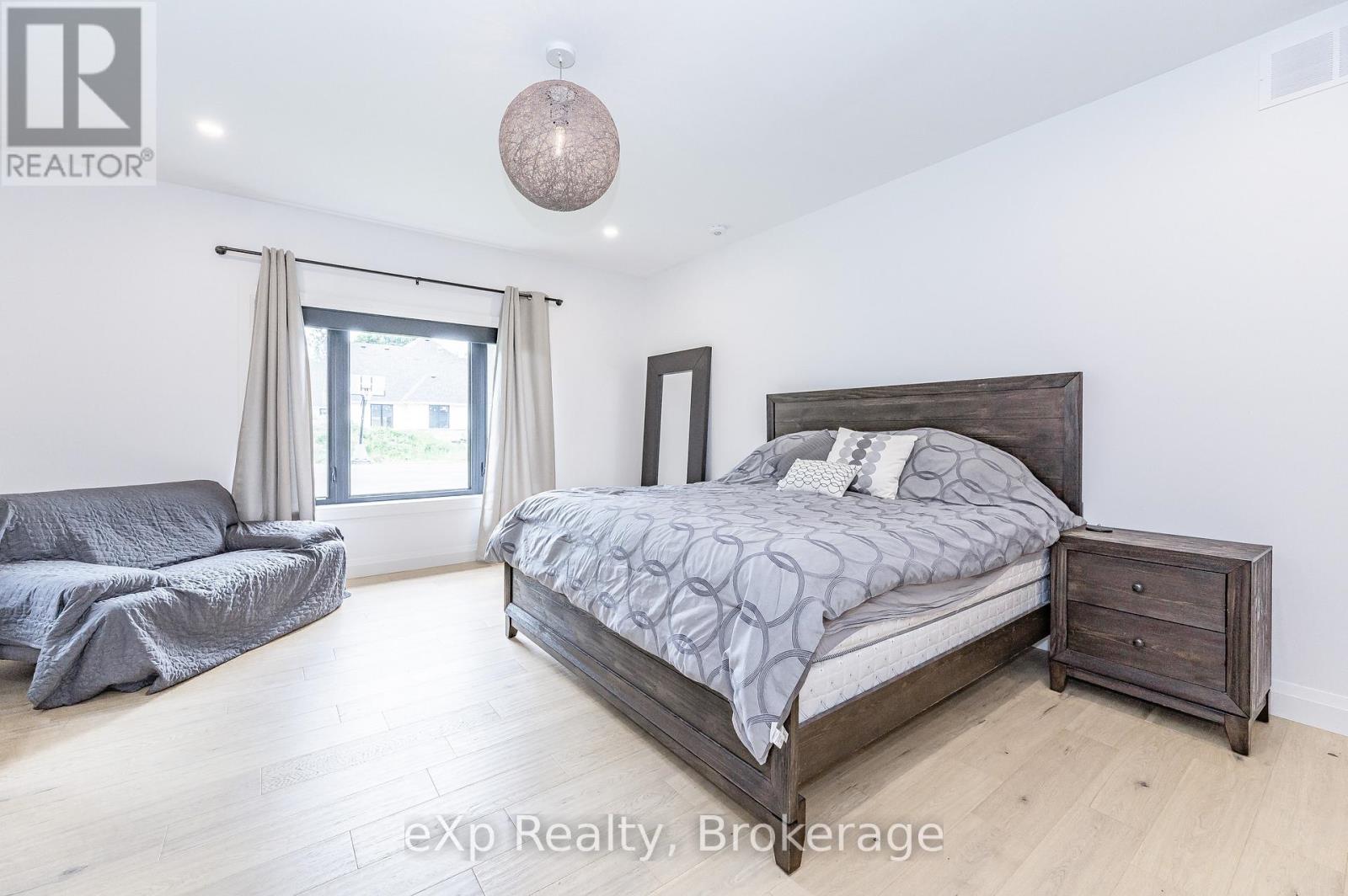 442 South River Road, Centre Wellington, Ontario  N0B 1S0 - Photo 22 - X12533940