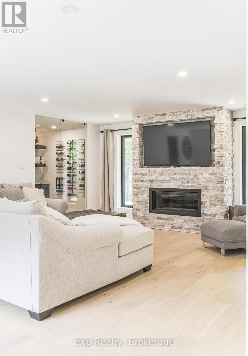 442 South River Road, Centre Wellington, Ontario  N0B 1S0 - Photo 14 - X12533940