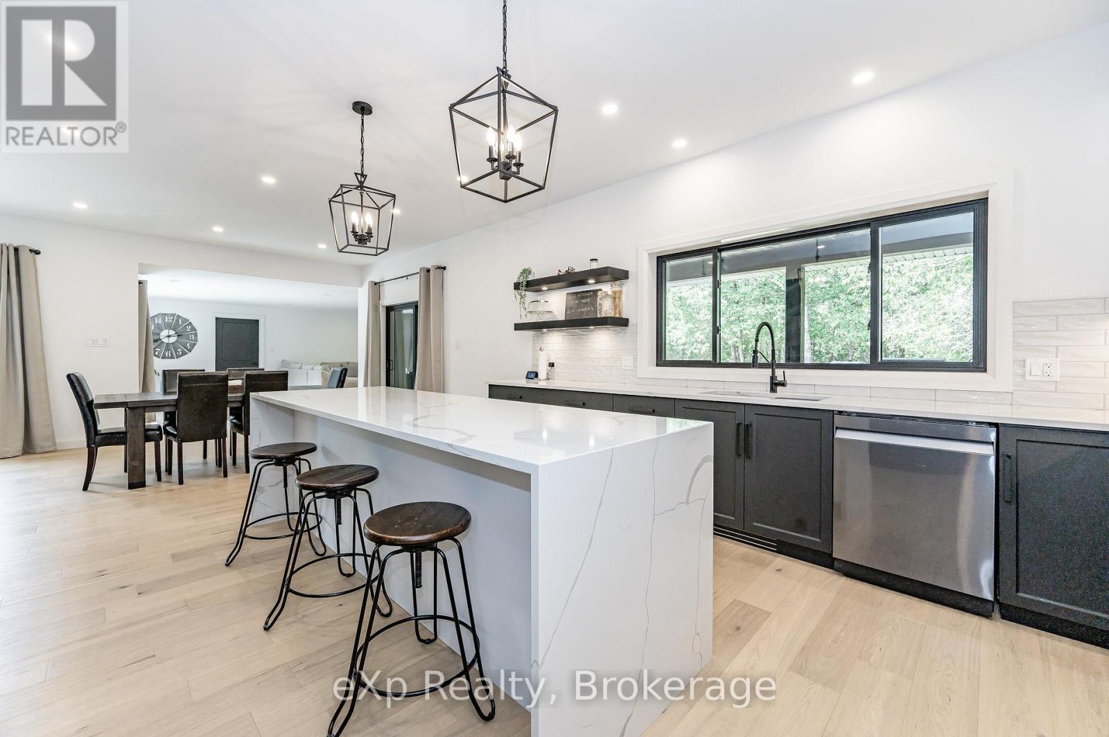 442 South River Road, Centre Wellington, Ontario  N0B 1S0 - Photo 16 - X12533940