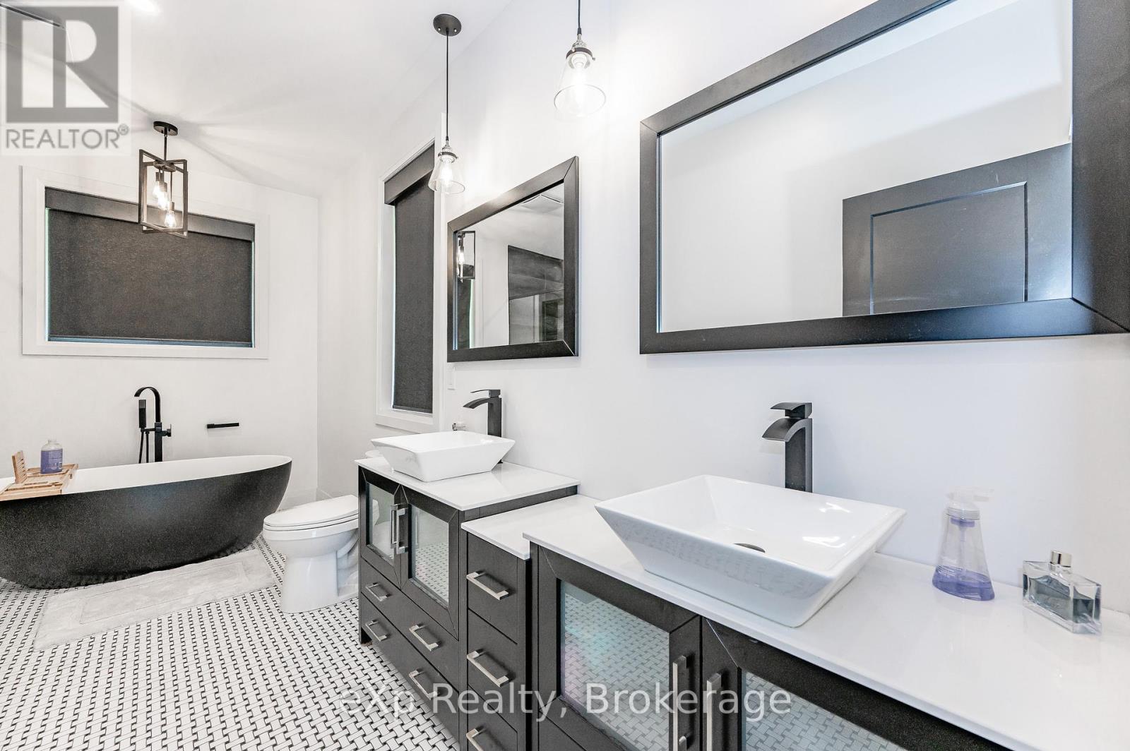 442 South River Road, Centre Wellington, Ontario  N0B 1S0 - Photo 25 - X12533940