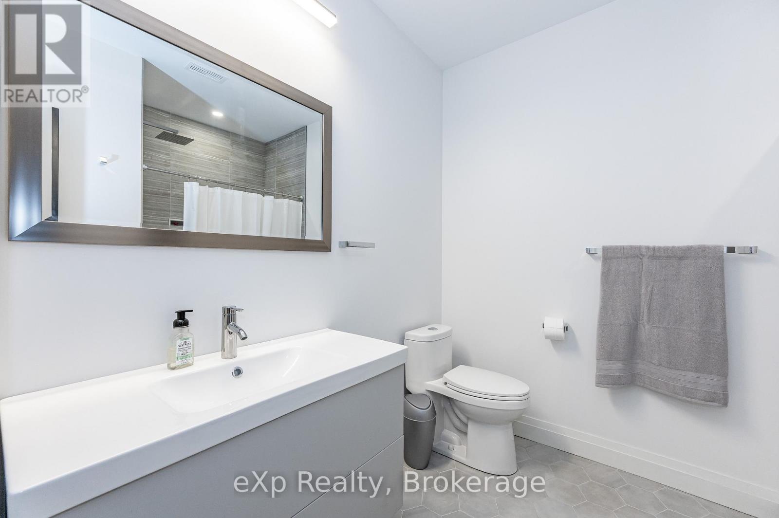 442 South River Road, Centre Wellington, Ontario  N0B 1S0 - Photo 35 - X12533940