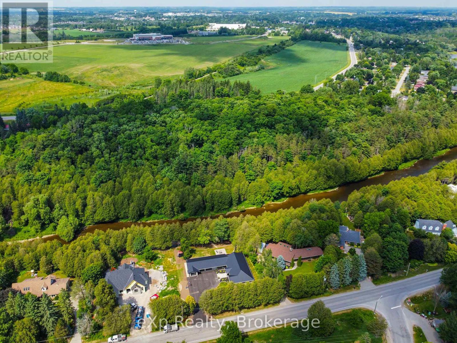 442 South River Road, Centre Wellington, Ontario  N0B 1S0 - Photo 4 - X12533940