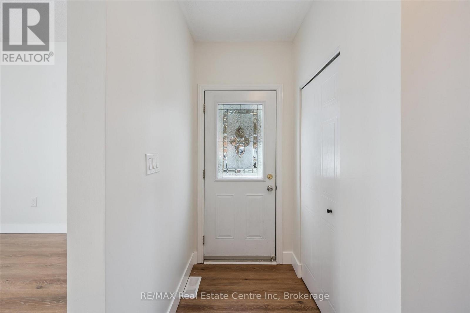 896 Elgin Street N, Cambridge, Ontario N1R 8C4 - Photo 6 - X12666174