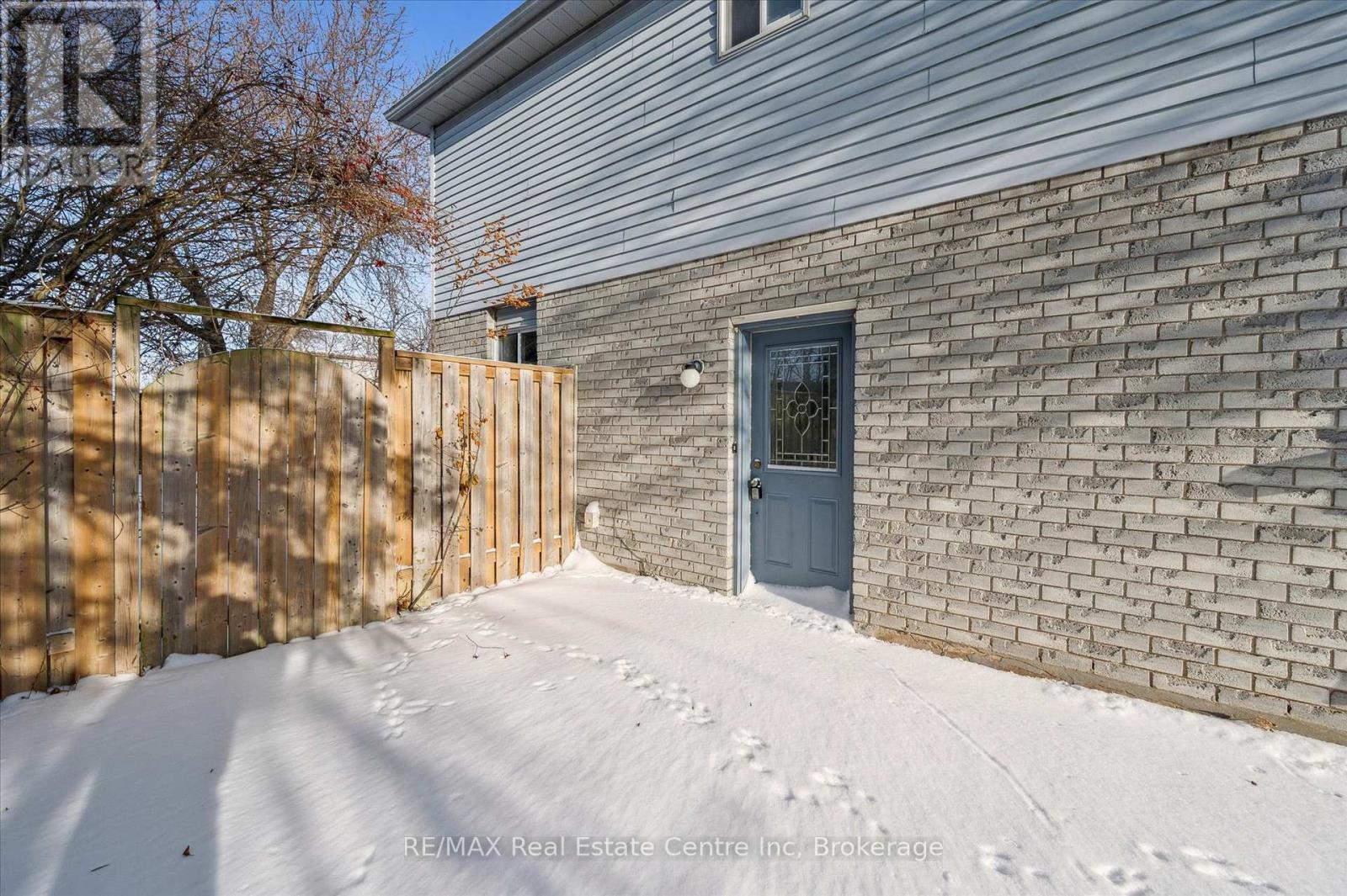 896 Elgin Street N, Cambridge, Ontario N1R 8C4 - Photo 5 - X12666174