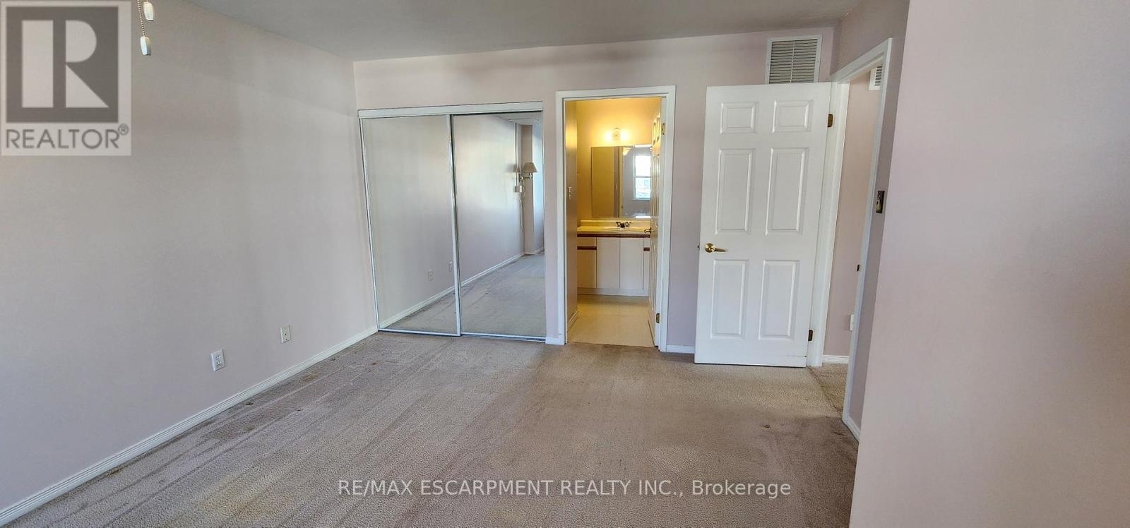 102 - 19 Lake Avenue S, Hamilton, Ontario  L8G 2V1 - Photo 13 - X12668324