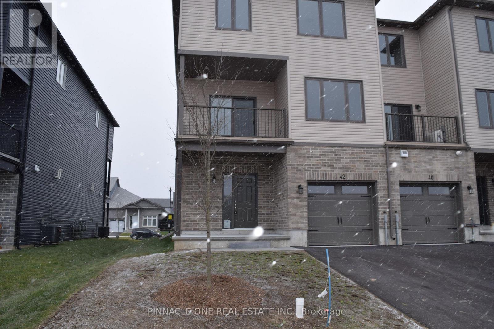 42 Evans Street, Prince Edward County, Ontario  K0K 2T0 - Photo 2 - X12668336